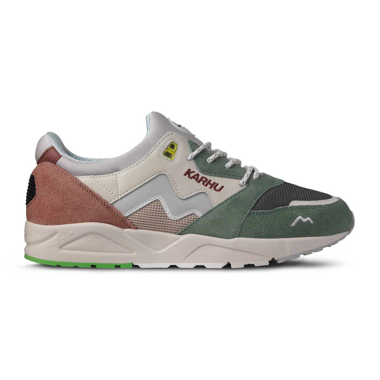aria 95 lily white/bayou Karhu Aria 95